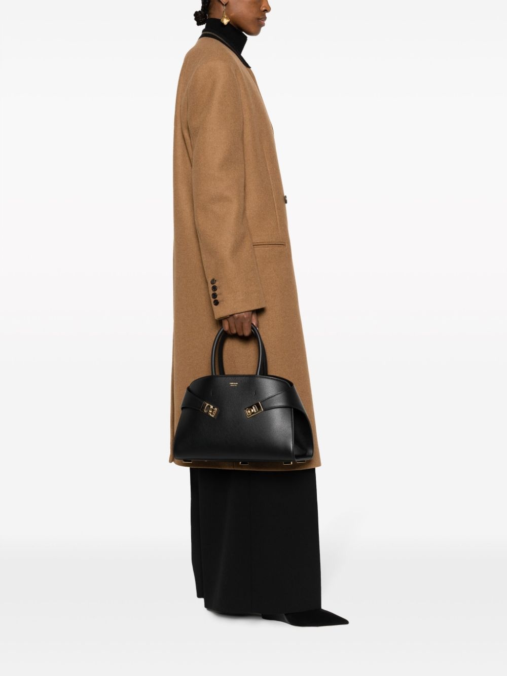 medium Hug Gancini-buckle tote bag - 2
