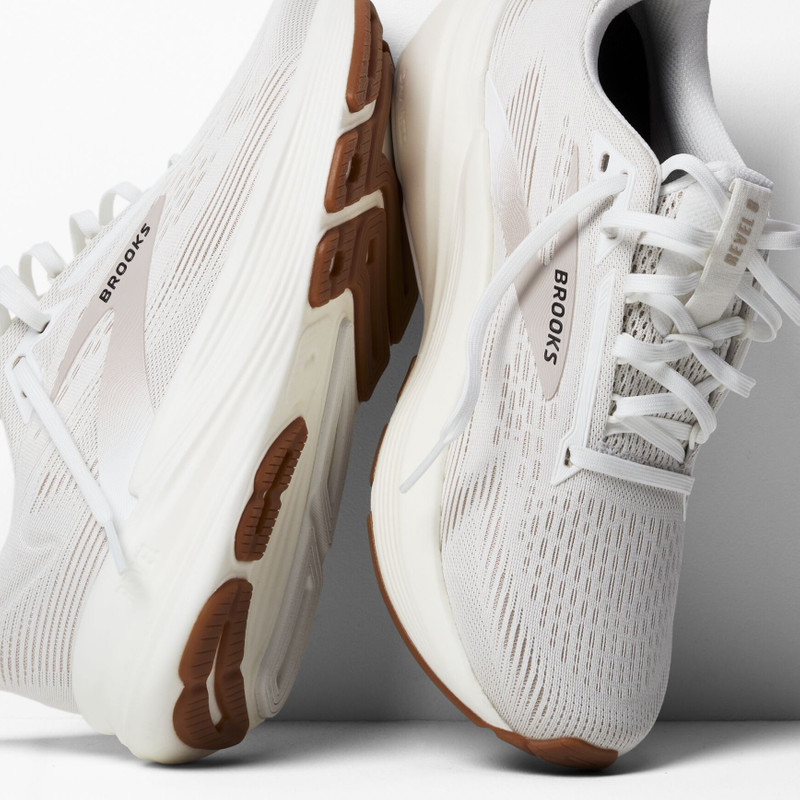 BROOKS Revel 8 outlook