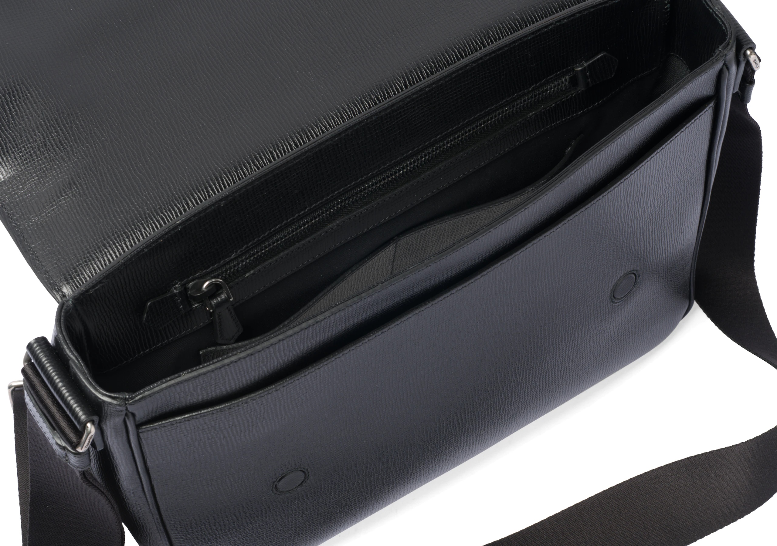 Clarendon
St James Leather Messenger Bag Black - 5