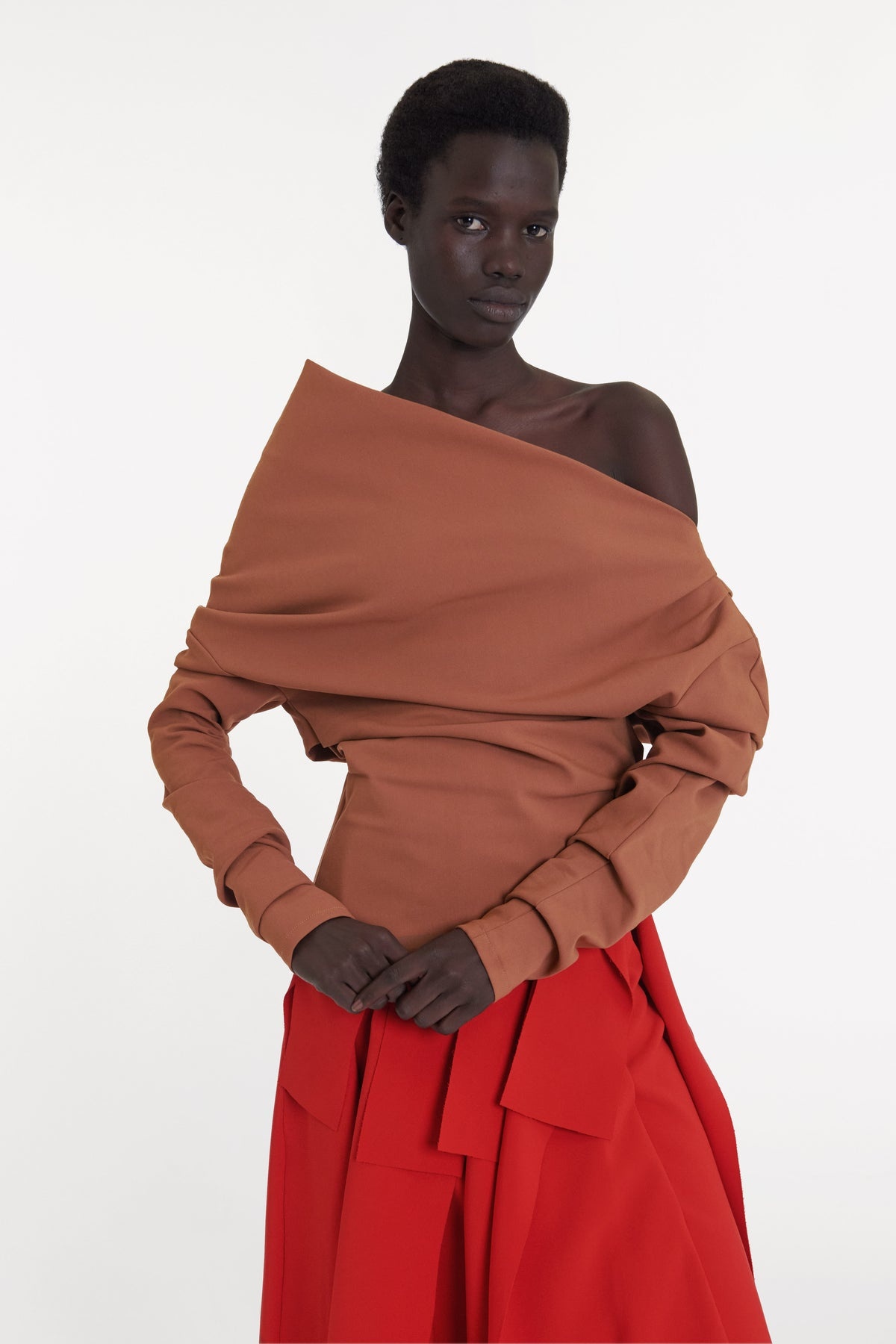 OFF SHOULDER ASYMMETRIC LONGSLEEVE TOP GINGER - 8