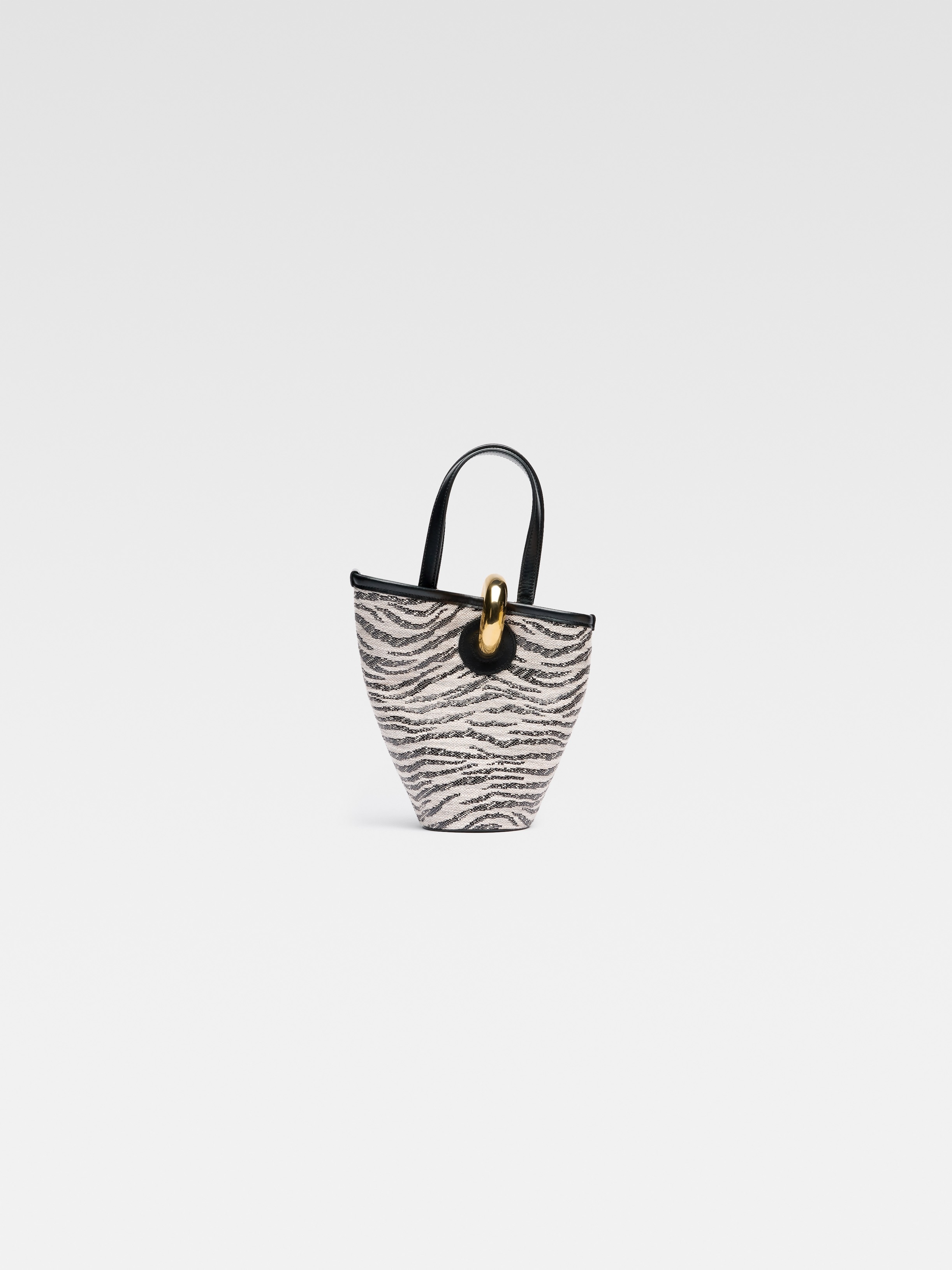 【JACQUEMUS】Bambola ミディアム Jacquemus Le Bambola Woven Ring Shoulder Bag | Neiman Marcus