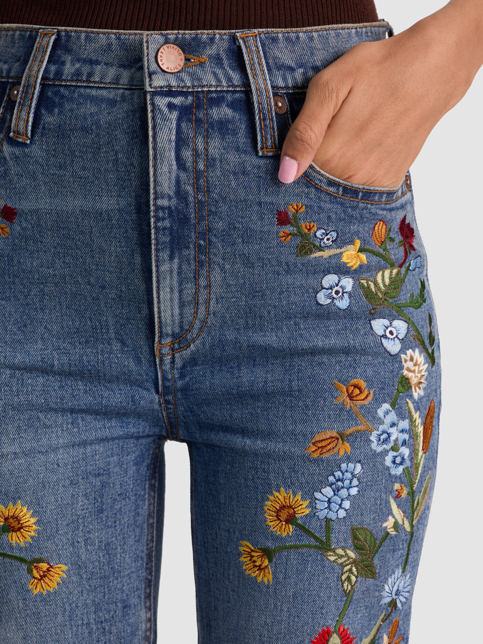 BEAUTIFUL EMBROIDERED JEAN - 4