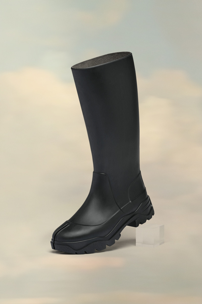 Tabi rubber boots 1