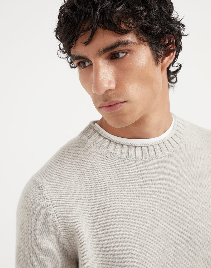 Cashmere sweater 3