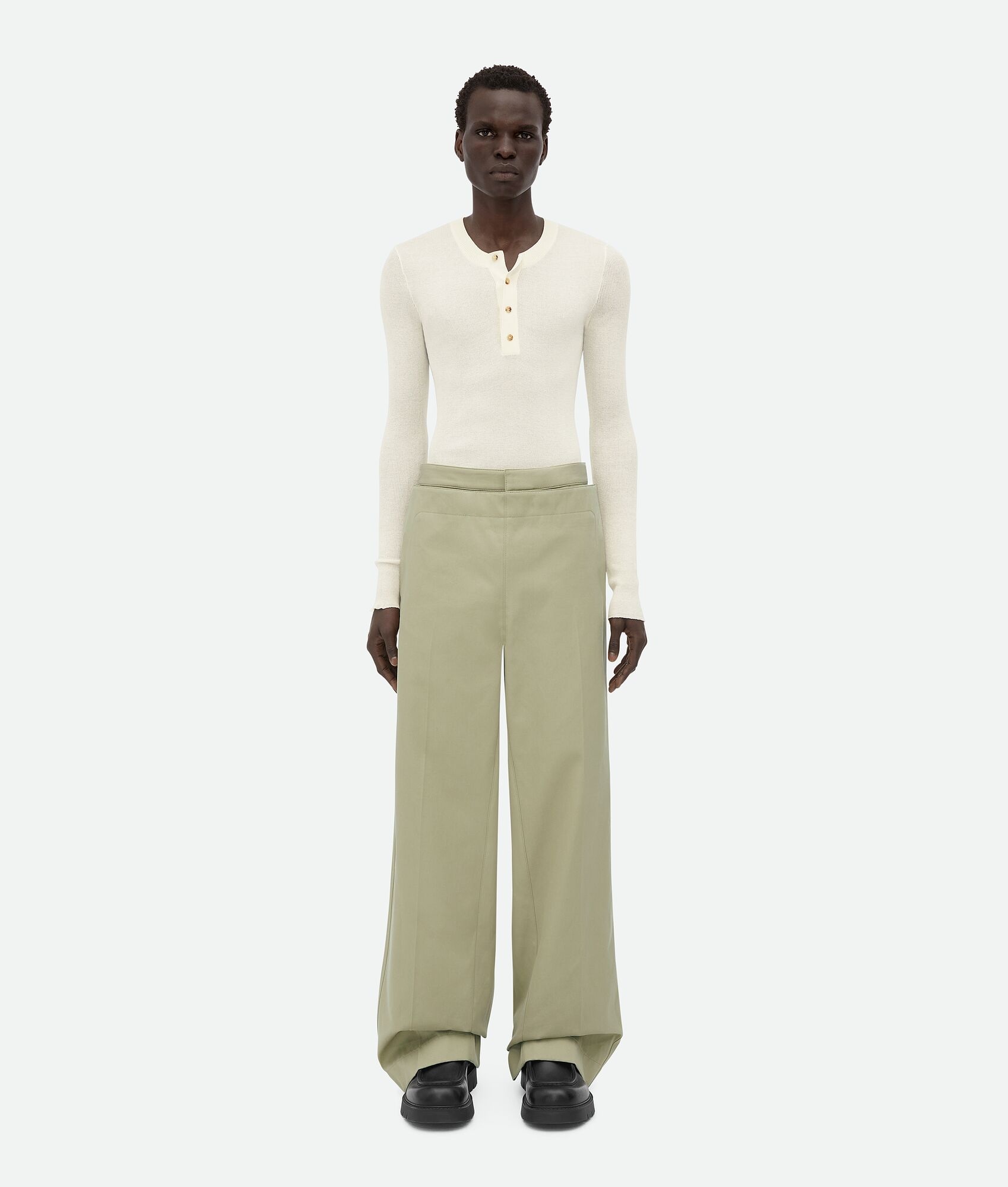 【関税＆送料込み】Bottega Veneta Sailor Pants Bottega Veneta Sailor Trousers in Travertine | FWRD
