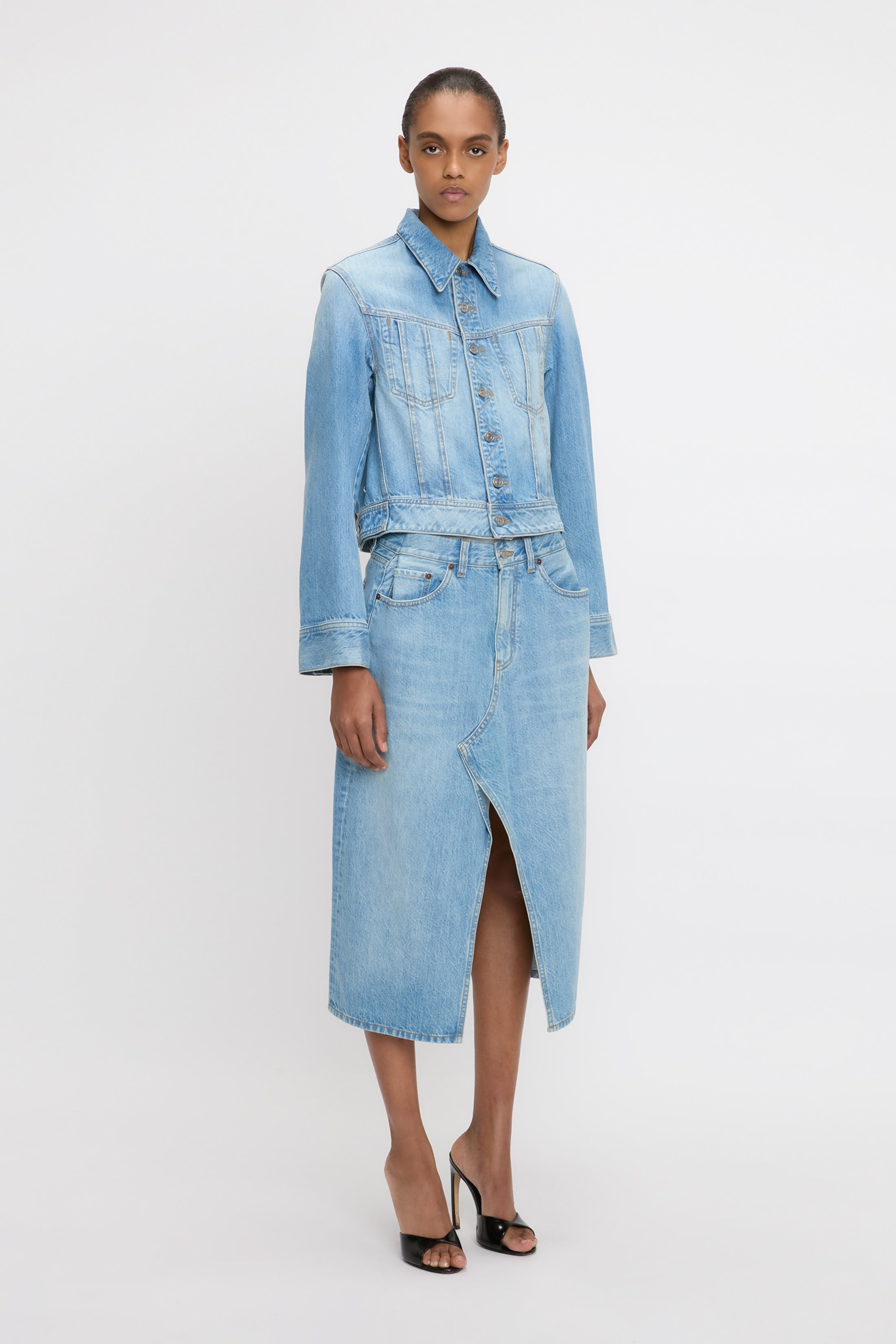 Denim Jacket In Light Blue Wash - 3