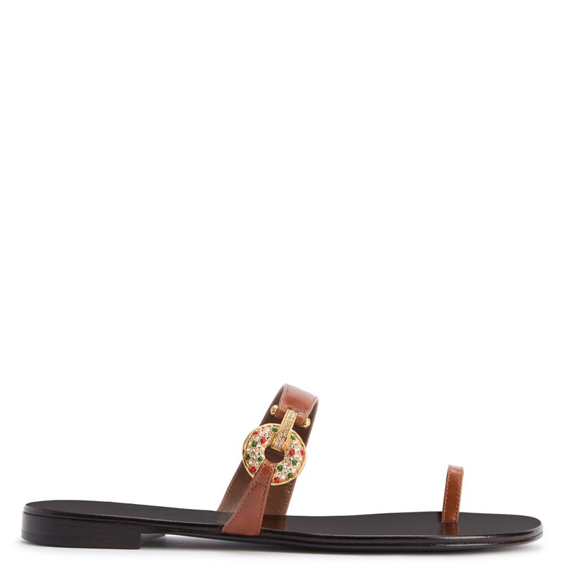 Jaylen Flat 1