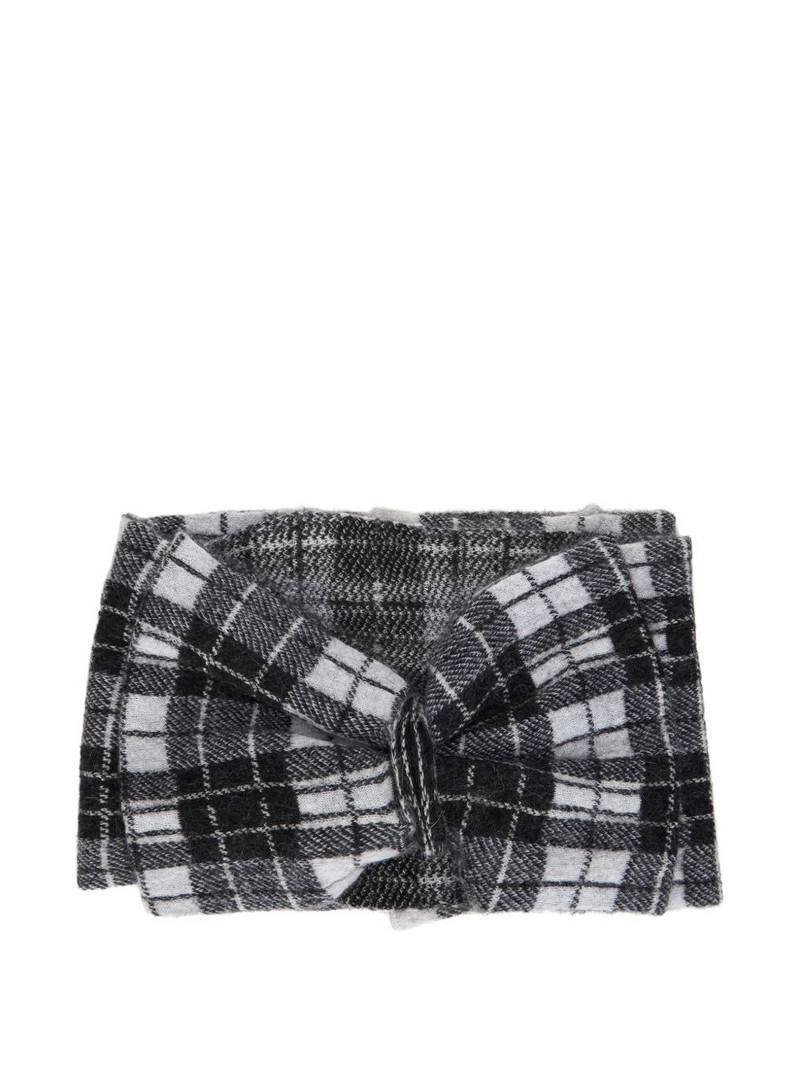 checked knot scarf 1