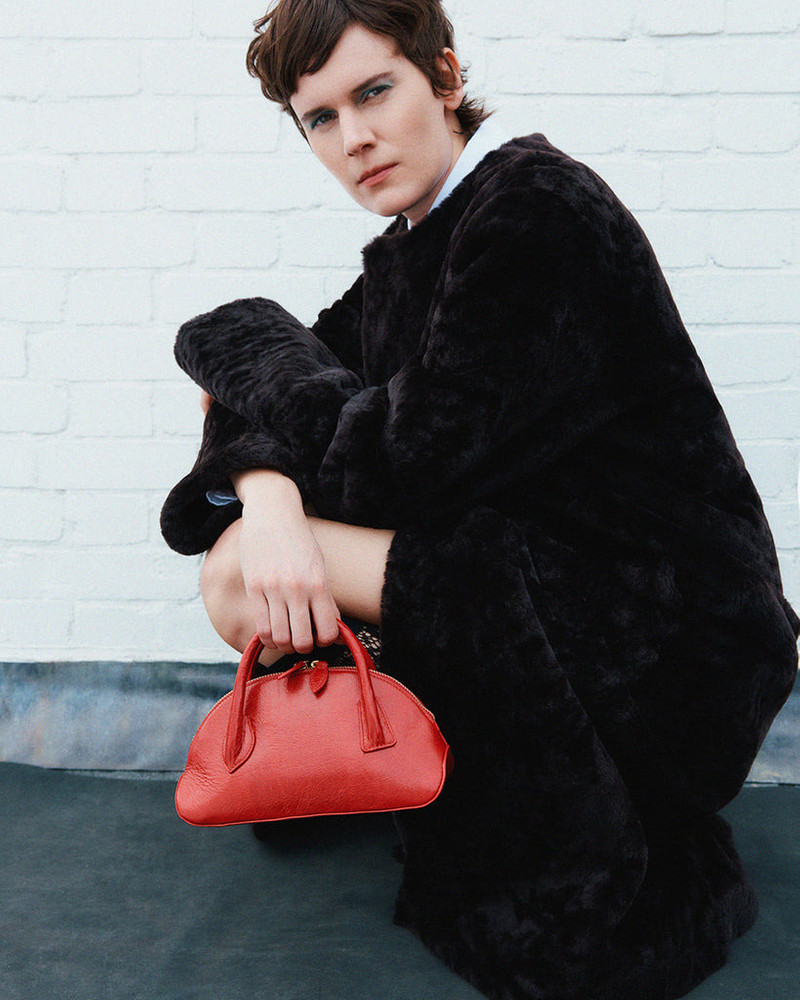 Liffner EW DOME CLUTCH RED GLOSSY outlook