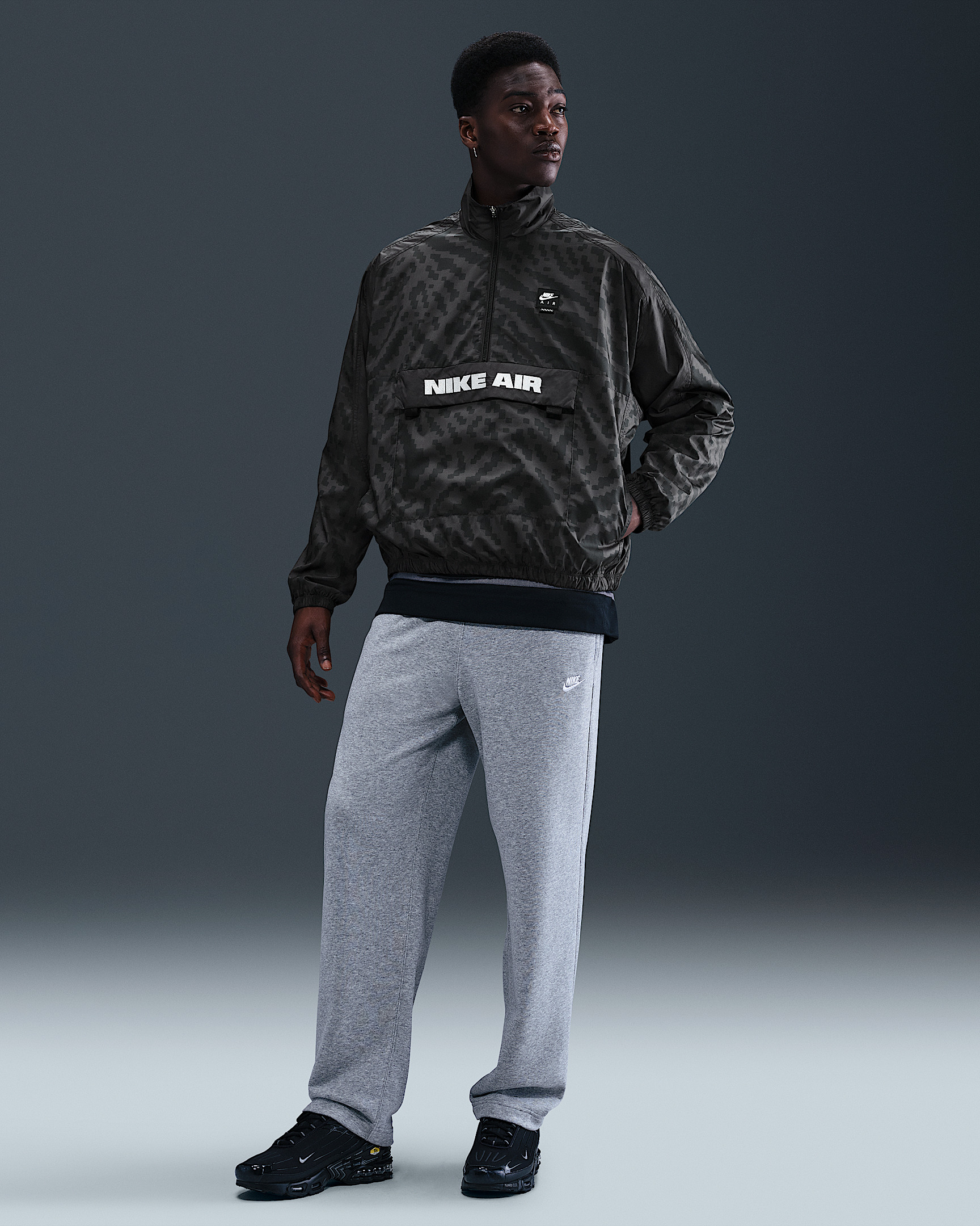 Nike Air Men's Half-Zip Jacket - 4
