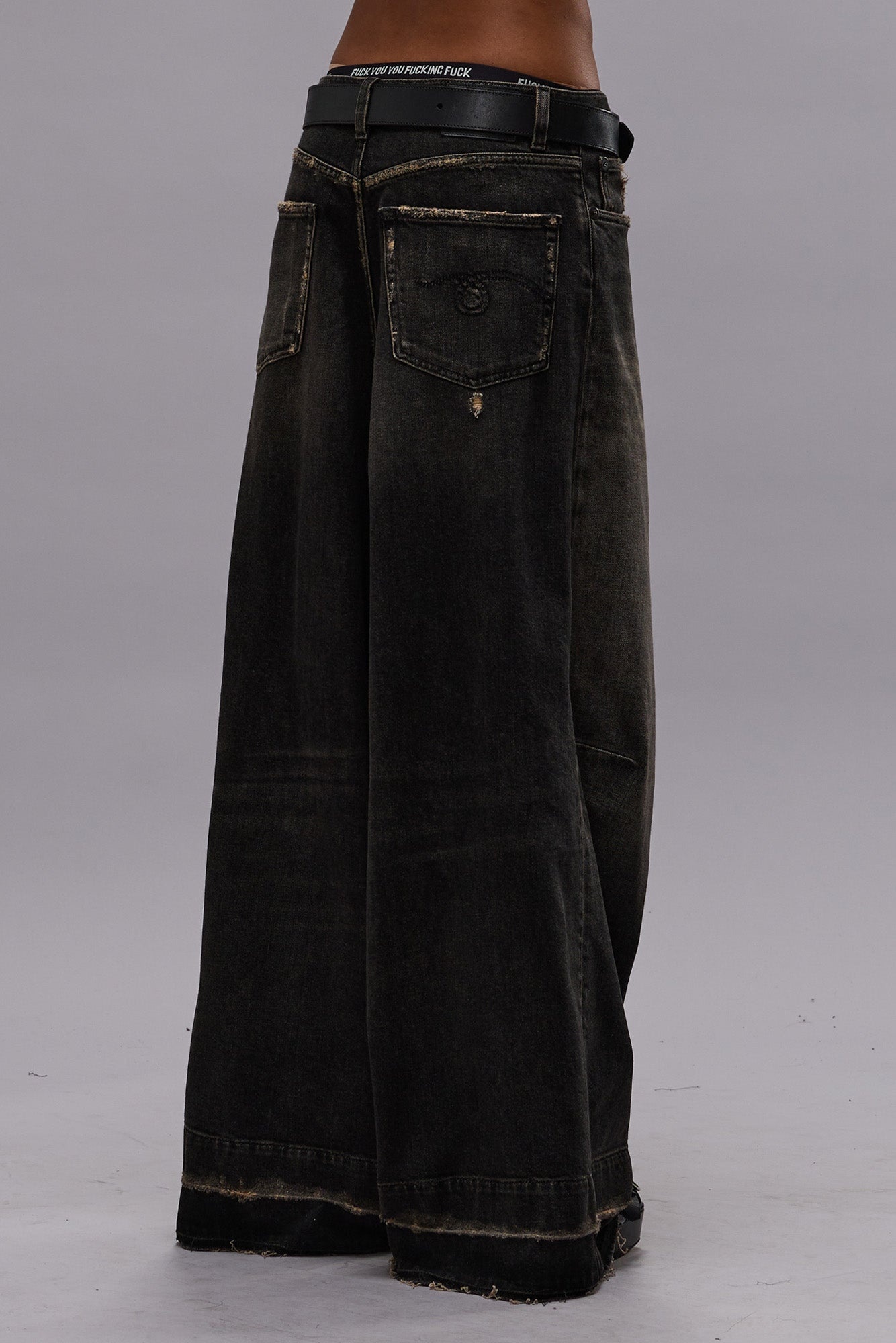 JESSE JEAN - ABBEY BLACK - R13 - 6