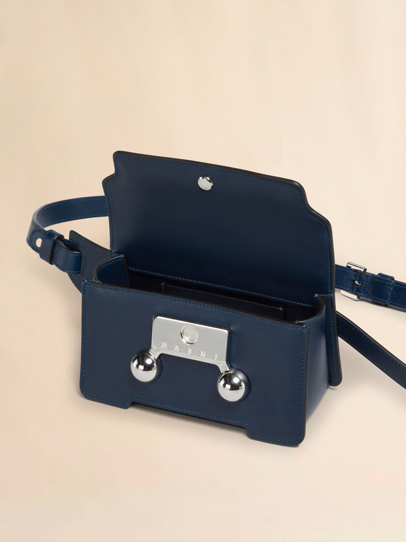 DEEP BLUE LEATHER TRUNKAROO CROSSBODY BAG - 3