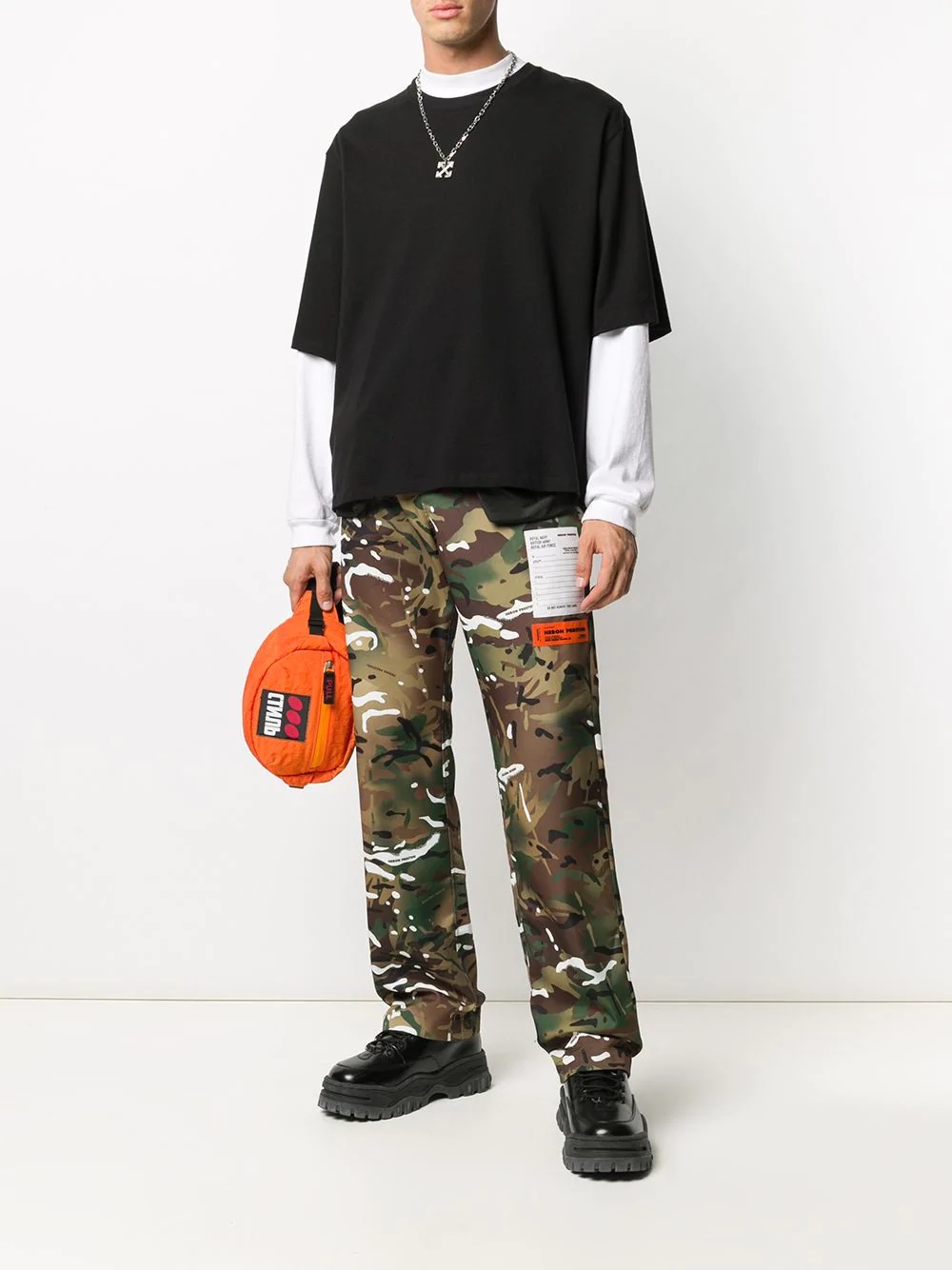 camouflage straight-leg trousers - 2