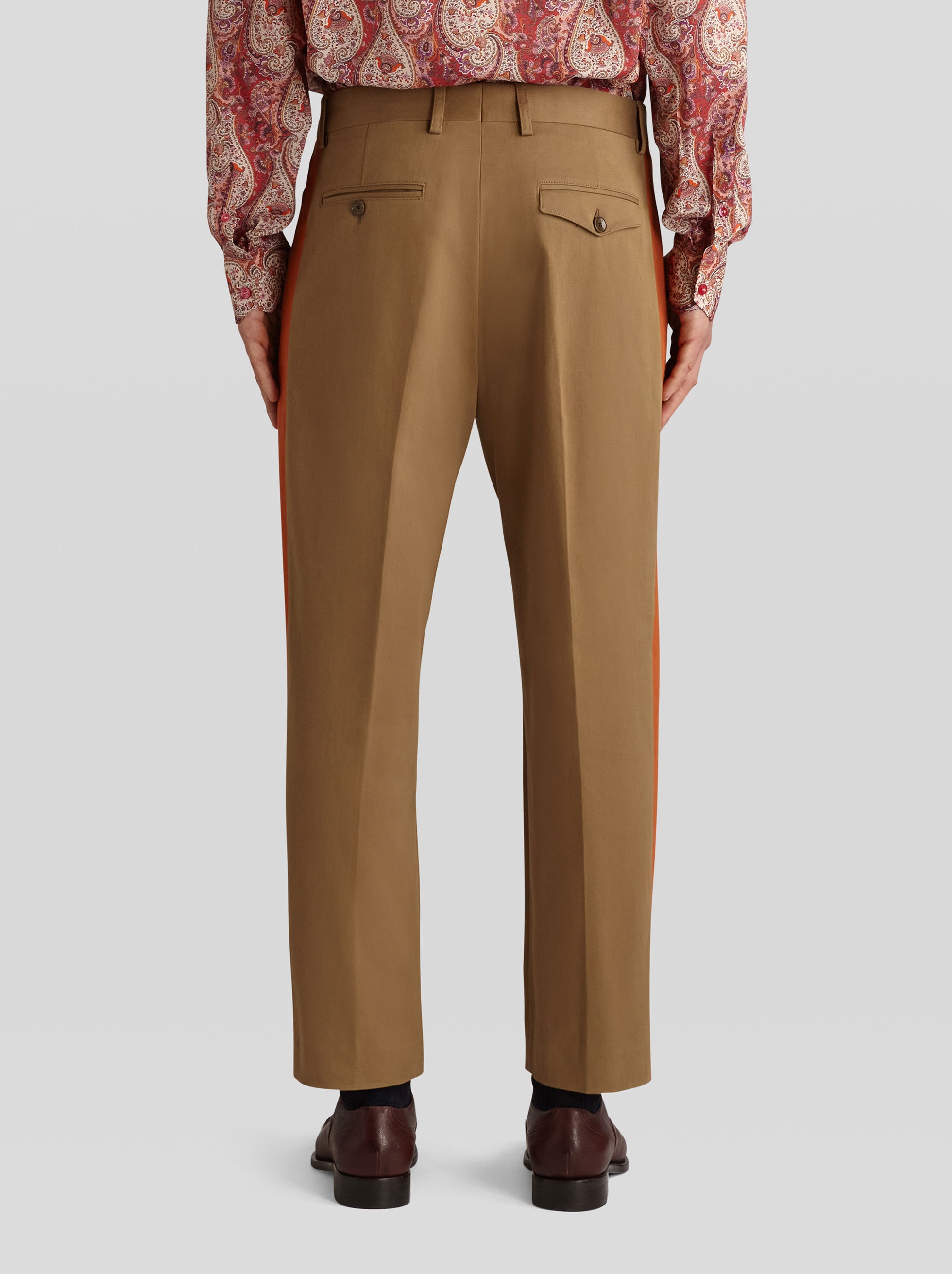 TROUSERS WITH TUCKS AND SIDE BAND - 4