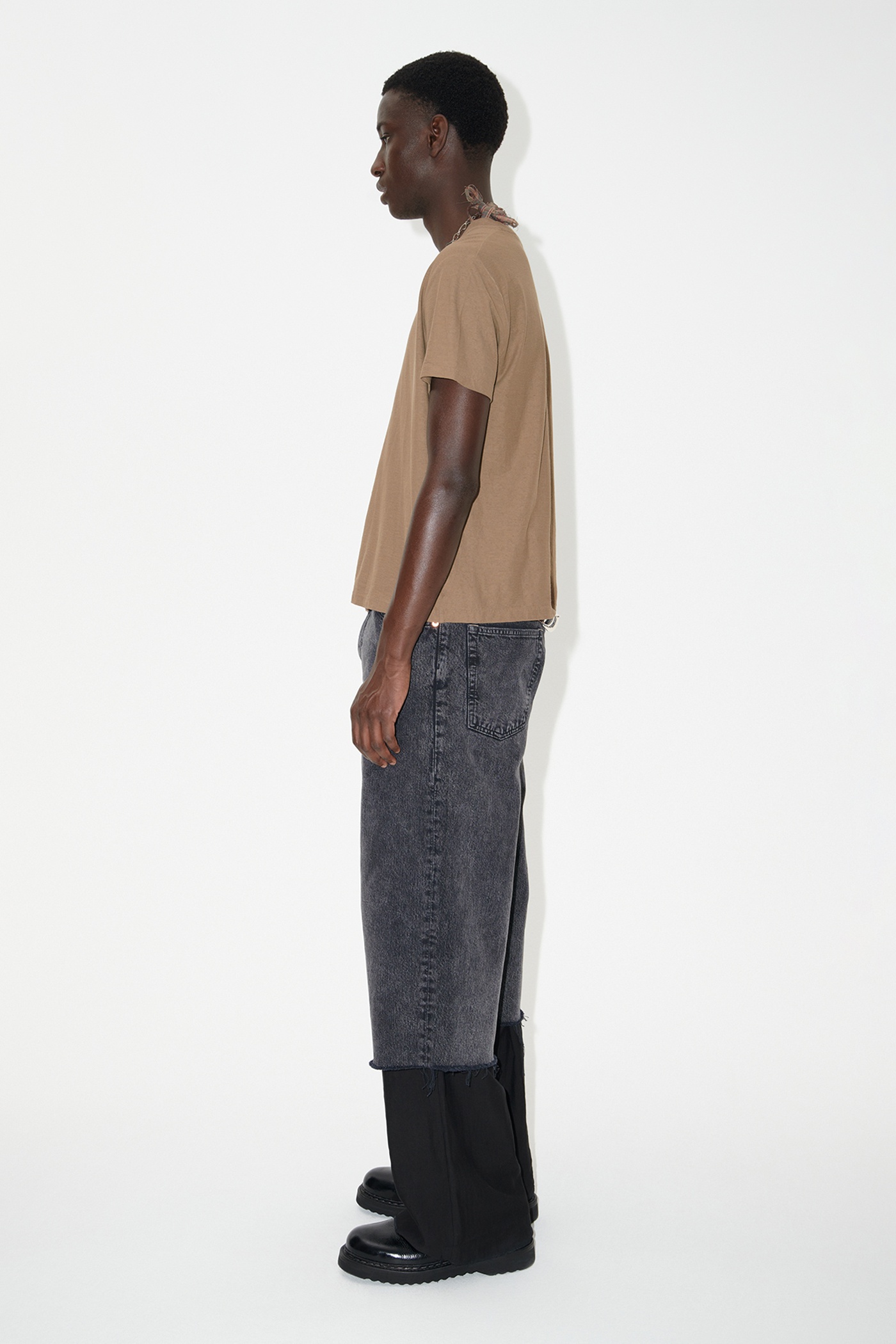 Hover T-Shirt in Capers Green Dry Crepe - 4