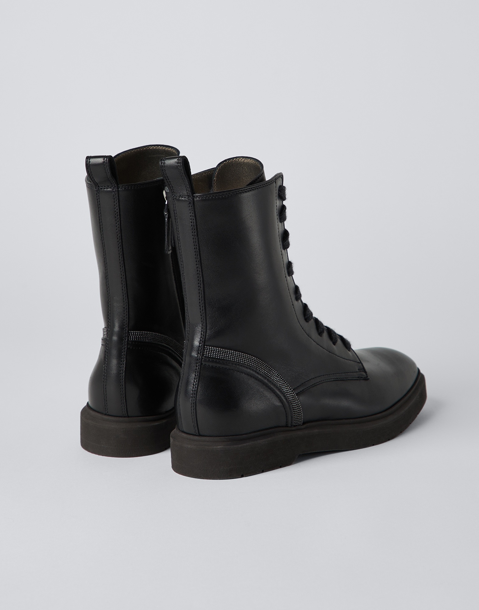 Calfskin boots with shiny contour - 3