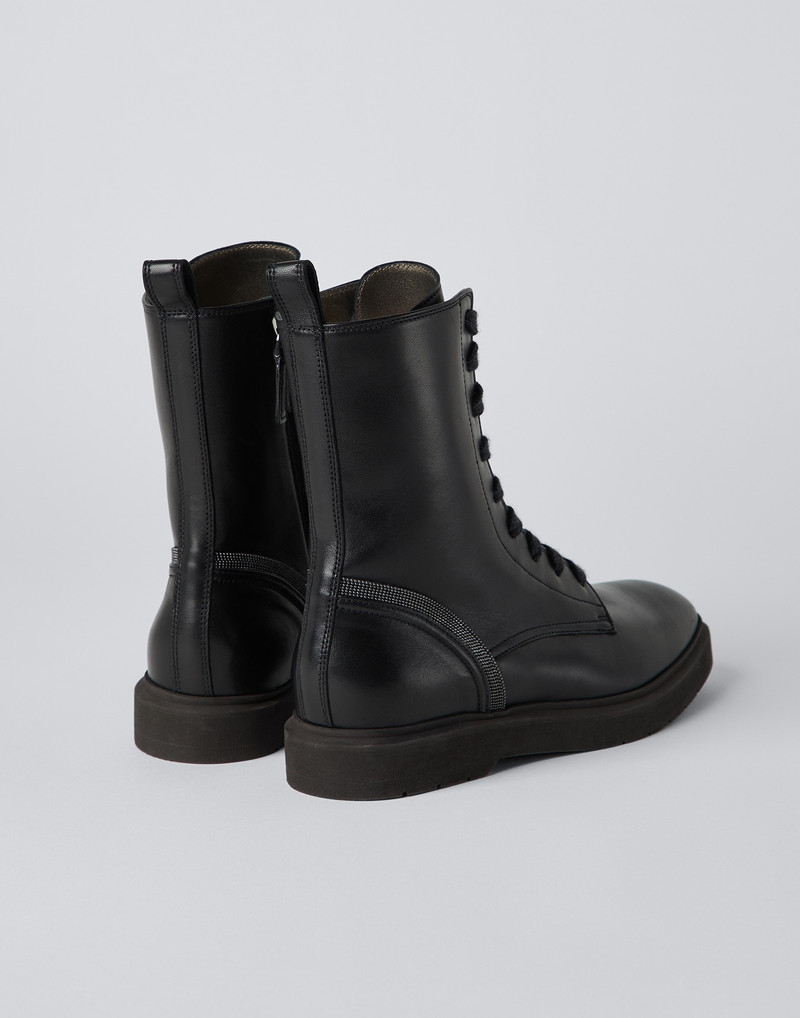 Calfskin boots with shiny contour 3