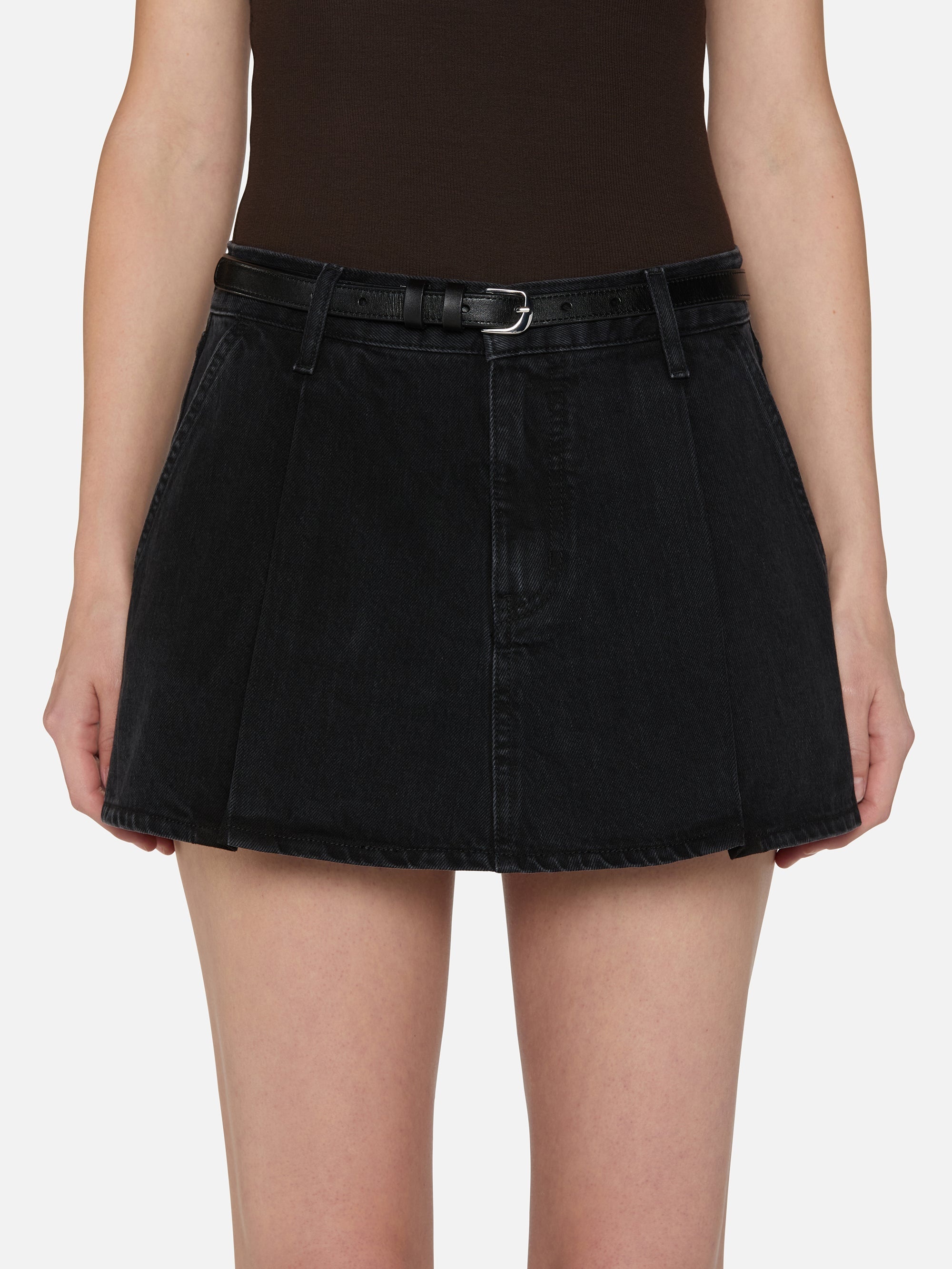 The Pleated Skirt in Axiom - 4