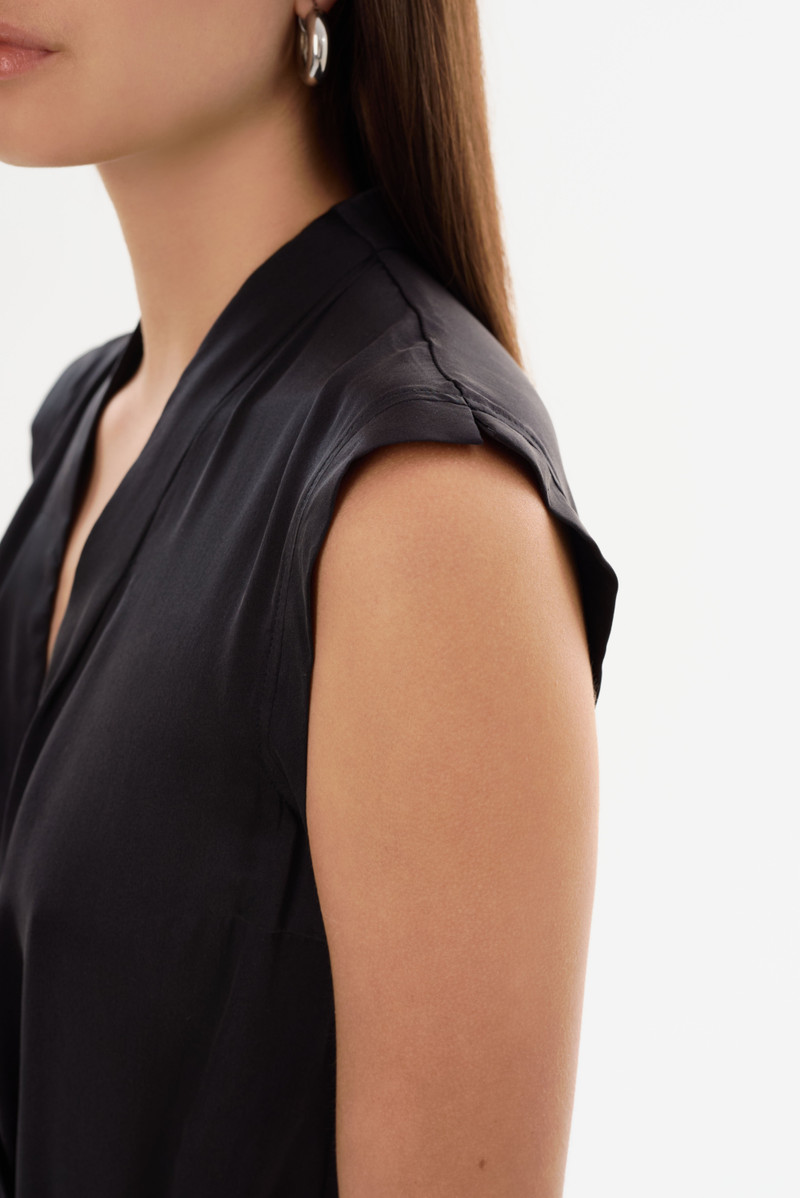 CINTA | Sleeveless Silk Bodysuit 5