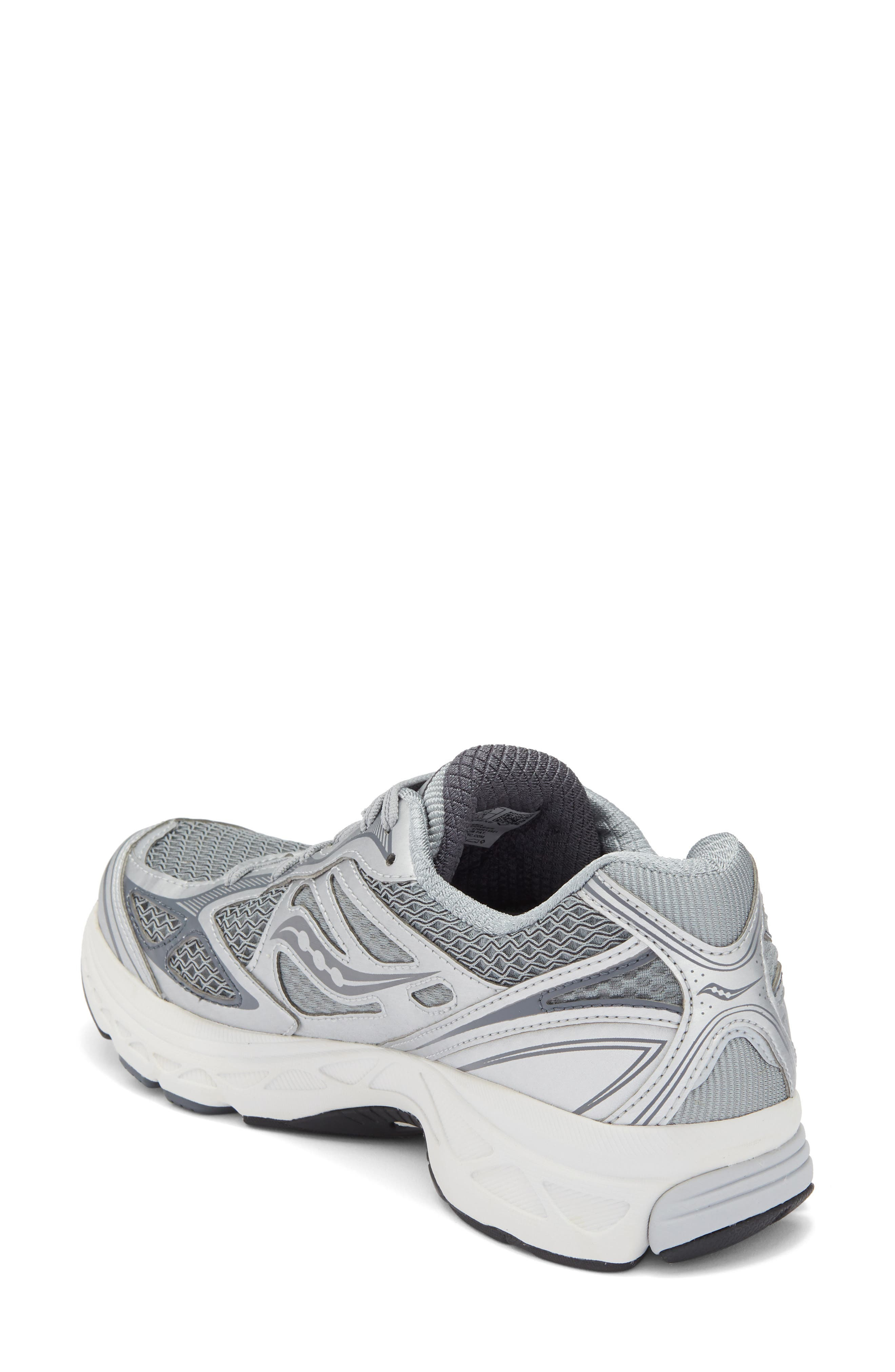Saucony Gender Inclusive ProGrid Guide 7 Sneaker in Grey/Silver at Nordstrom - 2