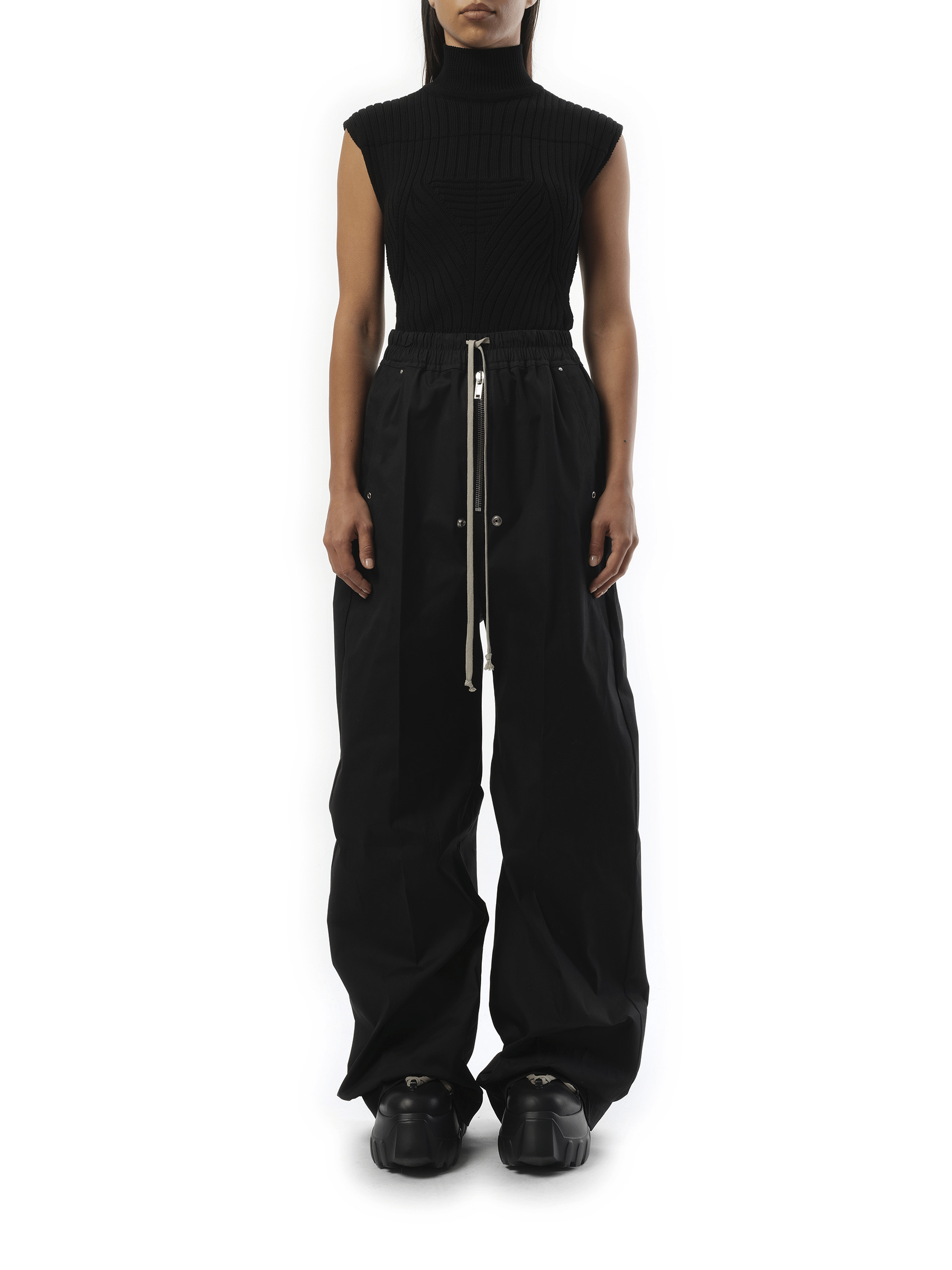 Wide Bela Pants in Black - 4