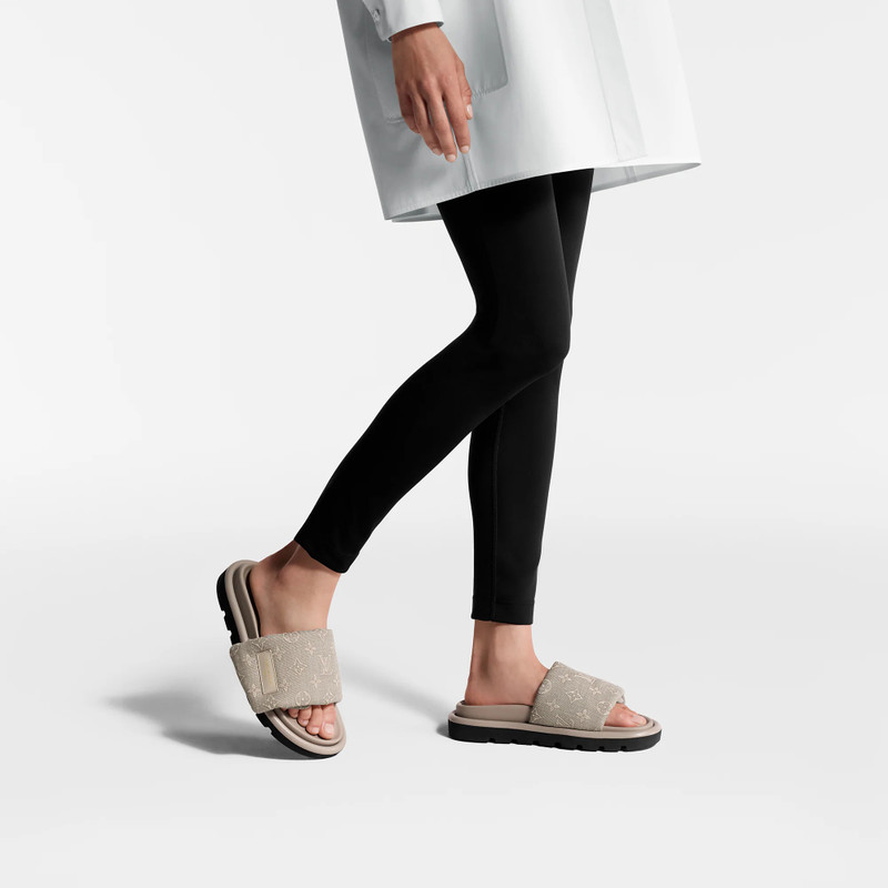 Pool Pillow Flat Comfort Mule 6