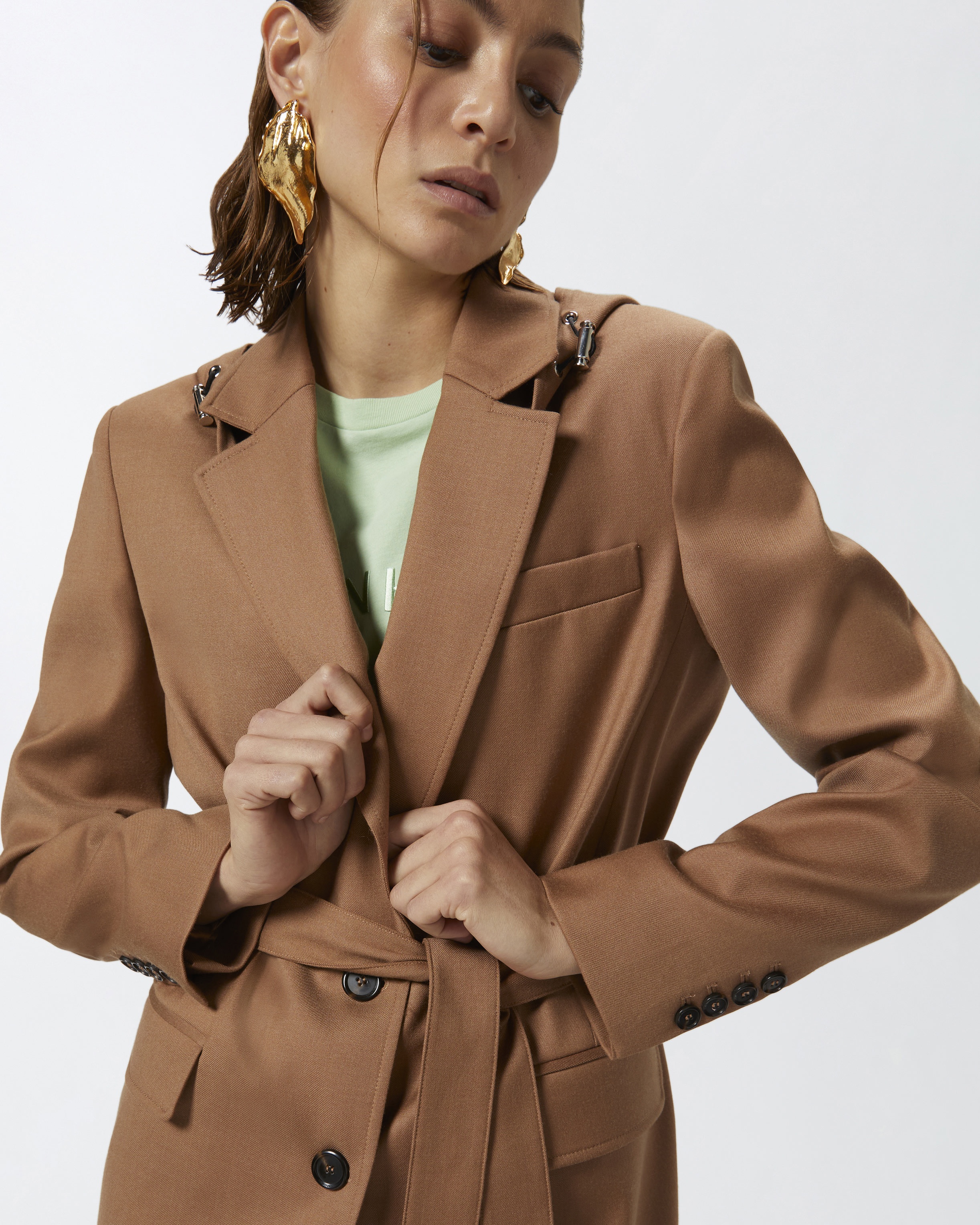 SINGLE-BREASTED FLANNEL BLAZER WITH HOOD AND BELT - 4