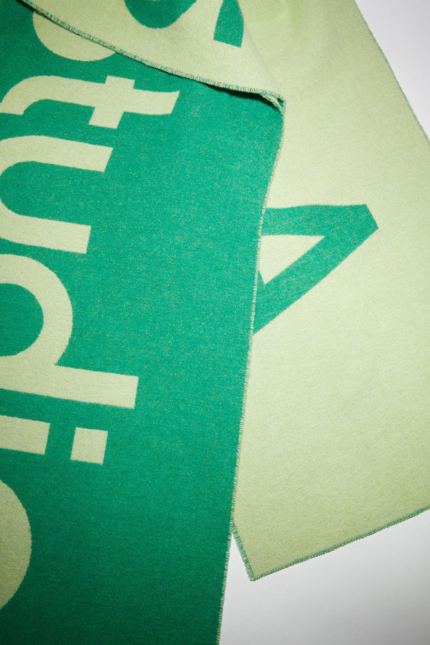 Logo jacquard scarf - Green/lime green - 4