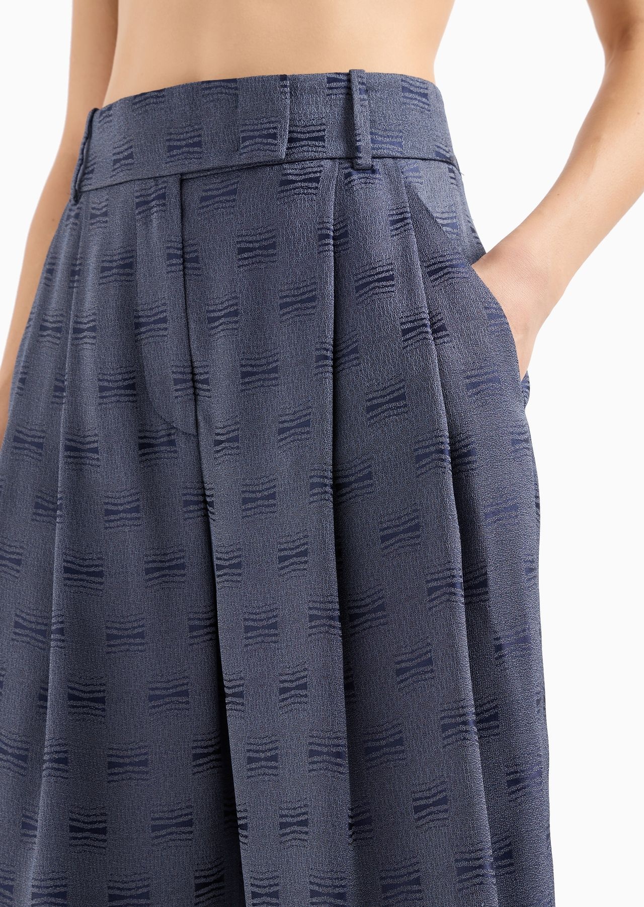 Two-dart jacquard viscose trousers - 6