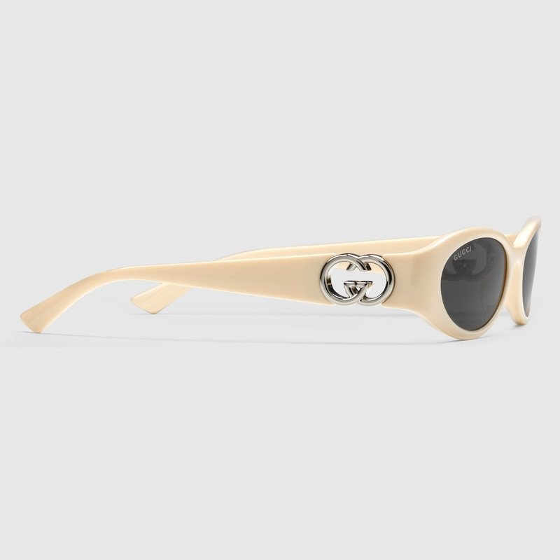 GUCCI Oval frame sunglasses outlook