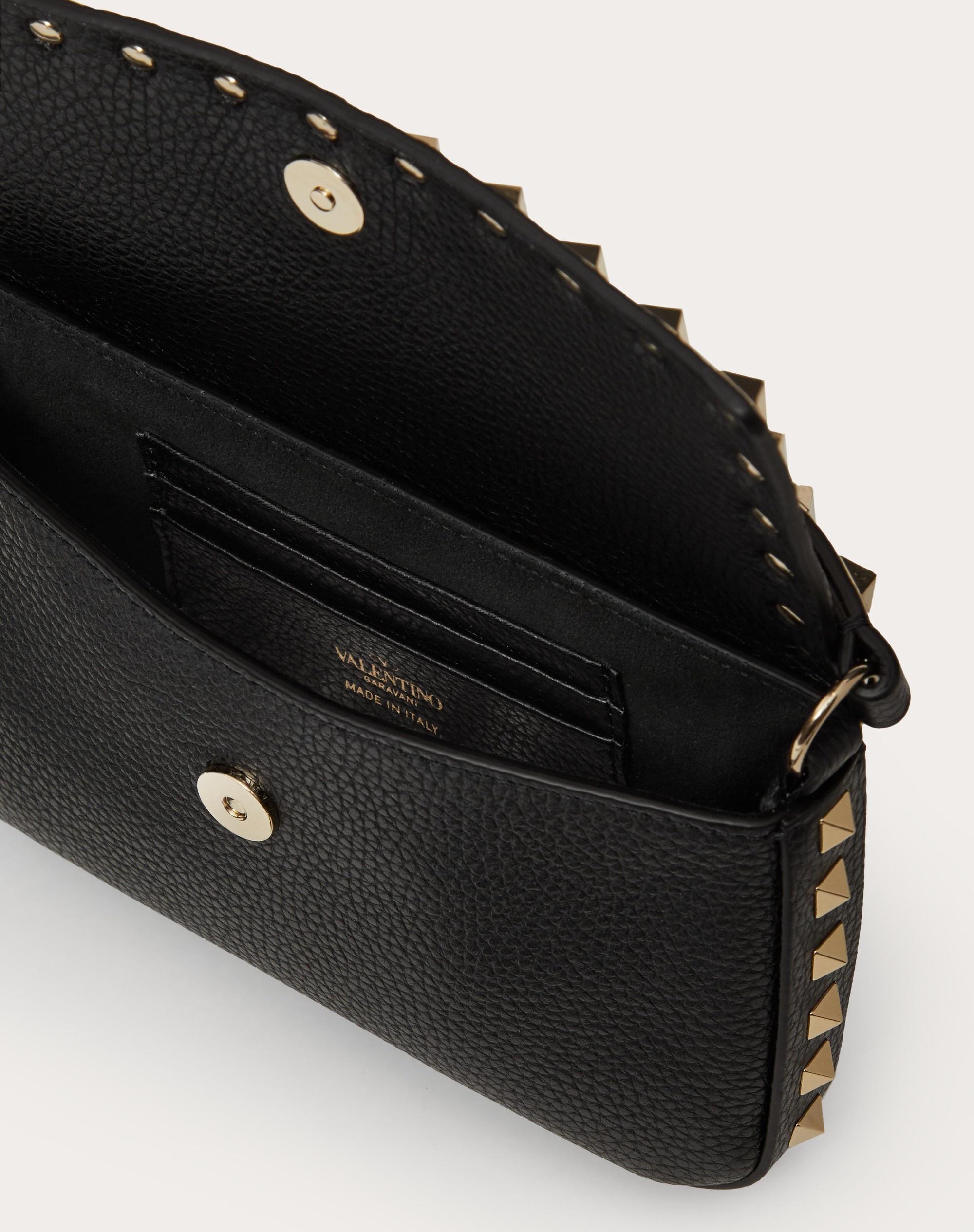 ROCKSTUD GRAINY CALFSKIN POUCH - 5