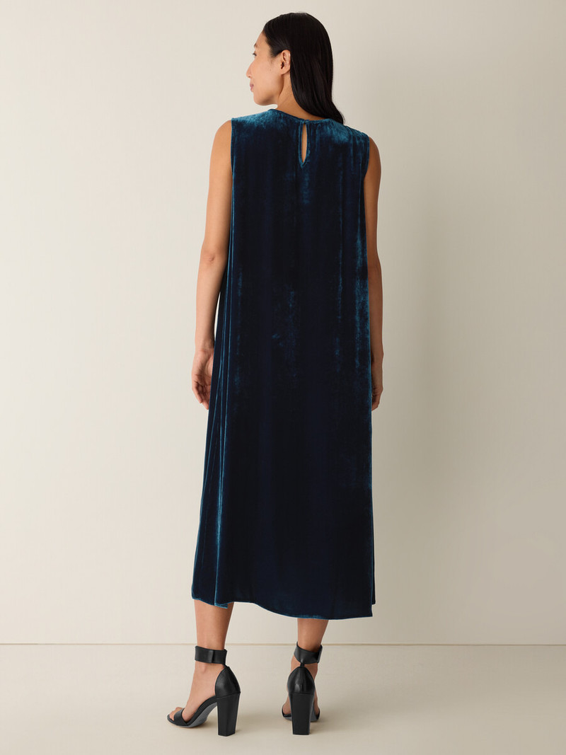 Velvet Round Neck Dress 4