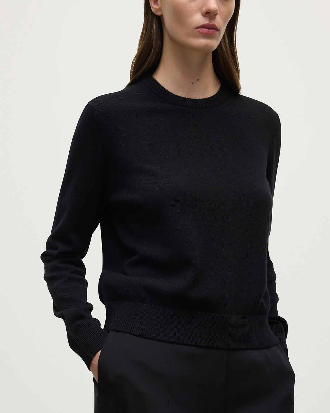 Classic Cashmere Black Round Neck Jumper - 5