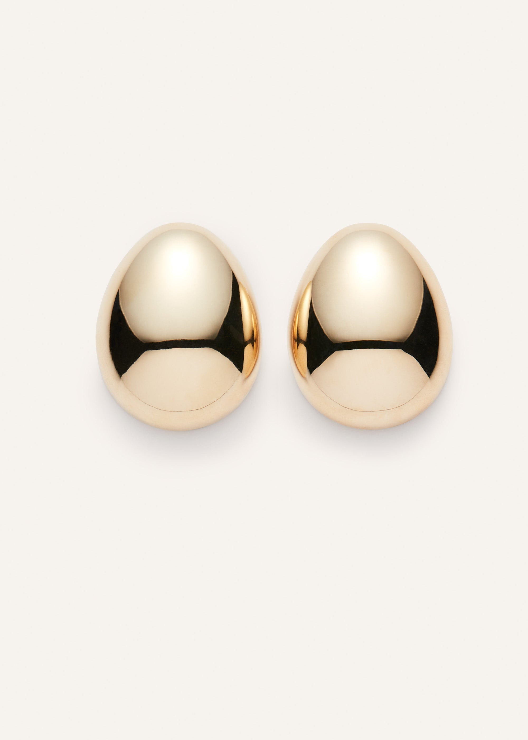Sculptural long earrings in gold - 1