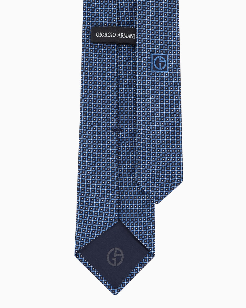 GIORGIO ARMANI TIES outlook