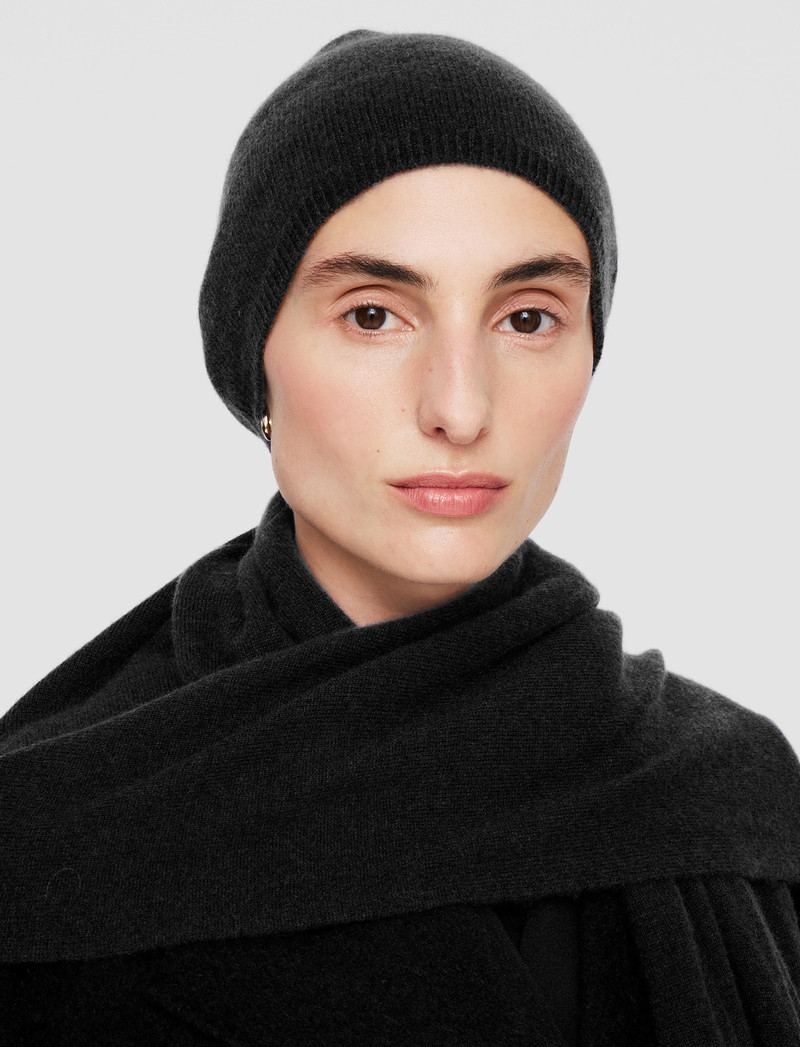 JOSEPH Light Pure Cashmere Hat outlook