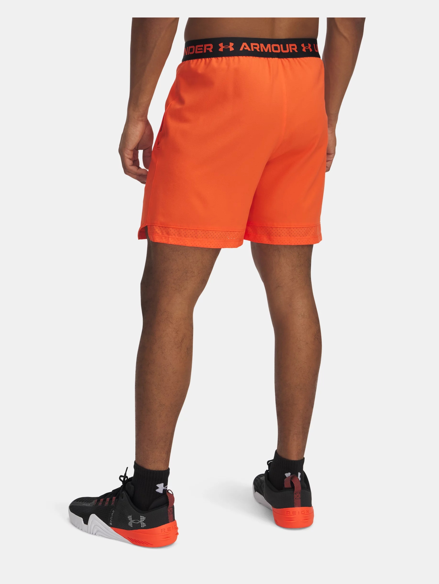 Men's UA Vanish Woven 6" Shorts - 2