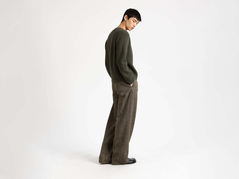 V-NECK CARDIGAN IN HUNTER GREEN 3