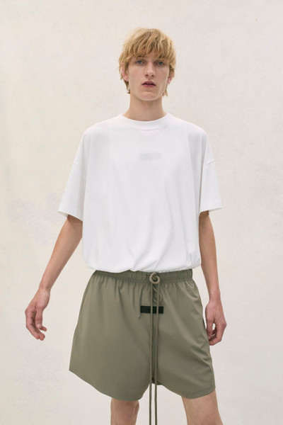 ESSENTIALS ESSENTIALS TEE outlook