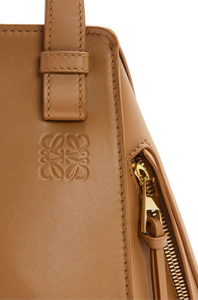 Lemur compact Hammock bag in satin calfskin 10