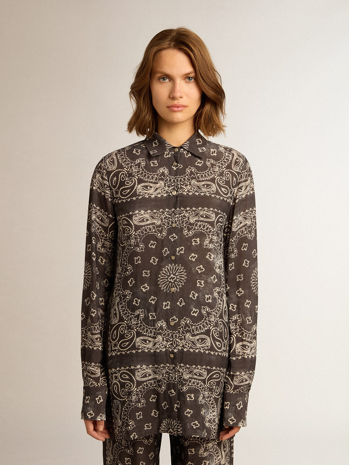 Pajama shirt in anthracite gray with paisley print - 5