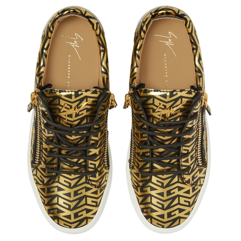 Gail Monogram 4
