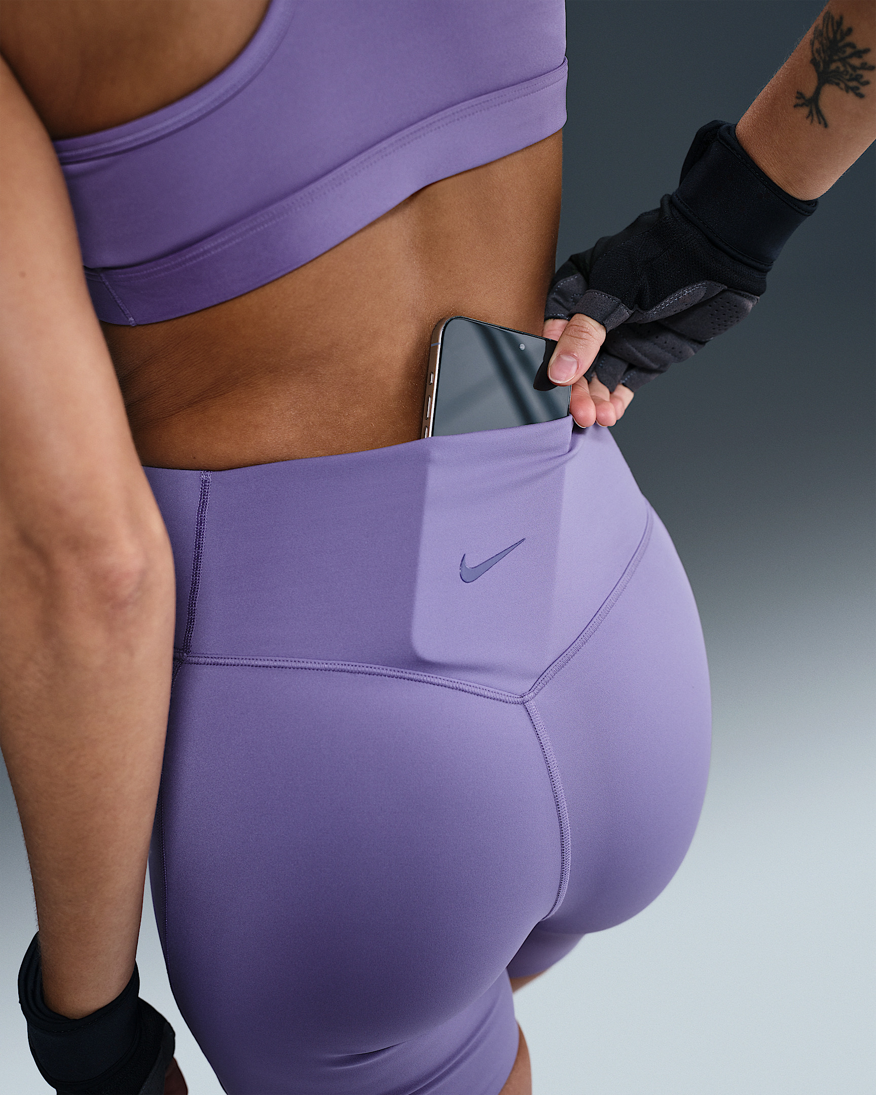 Nike Universa Women's Medium-Support High-Waisted 5" Biker Shorts with Pockets - 6
