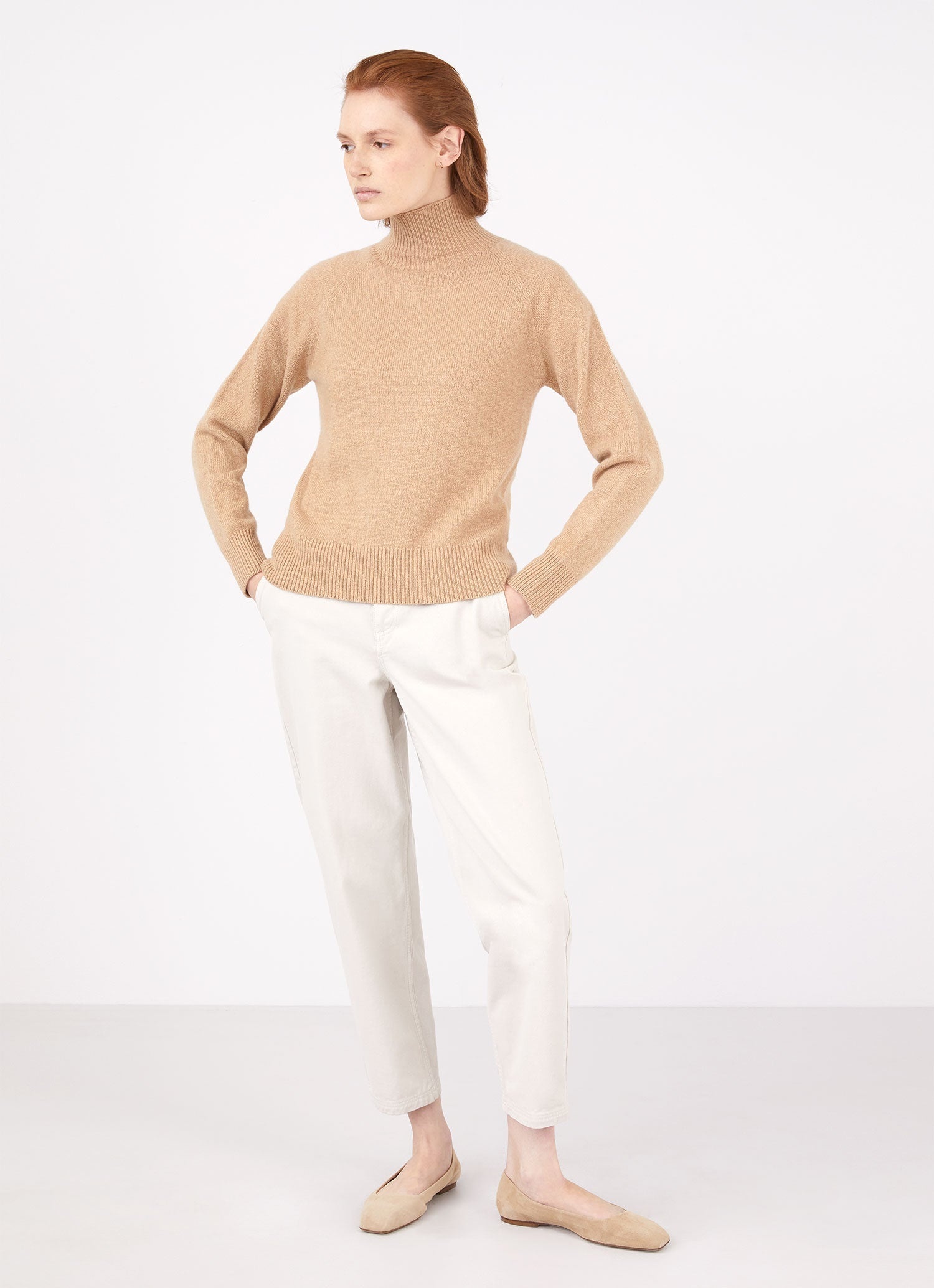 Lambswool Funnel neck jumper - 3