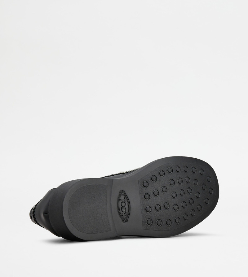LOAFERS IN LEATHER - BLACK, WHITE 4