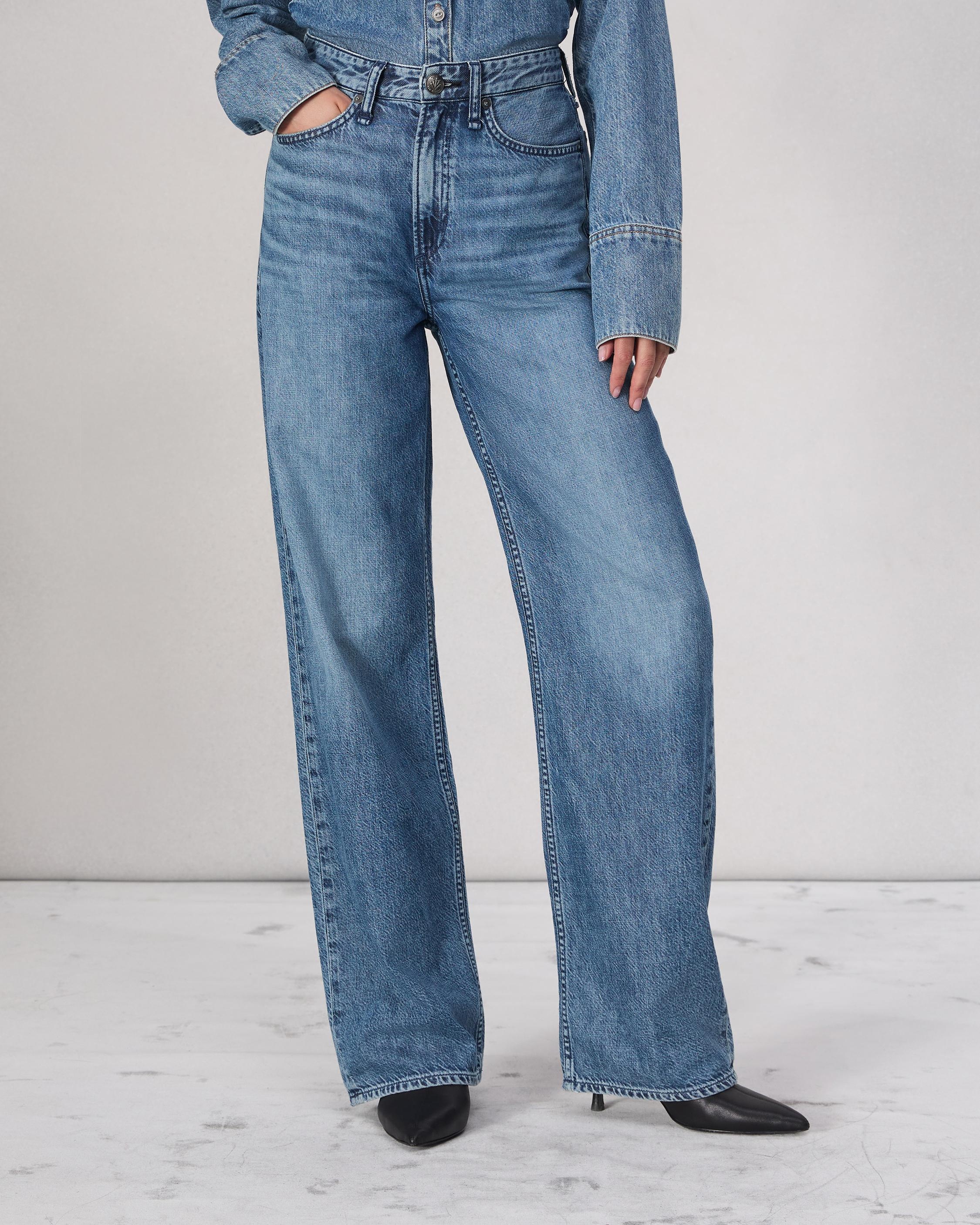 Featherweight Logan Wide-Leg Jean
Featherweight Denim - 3