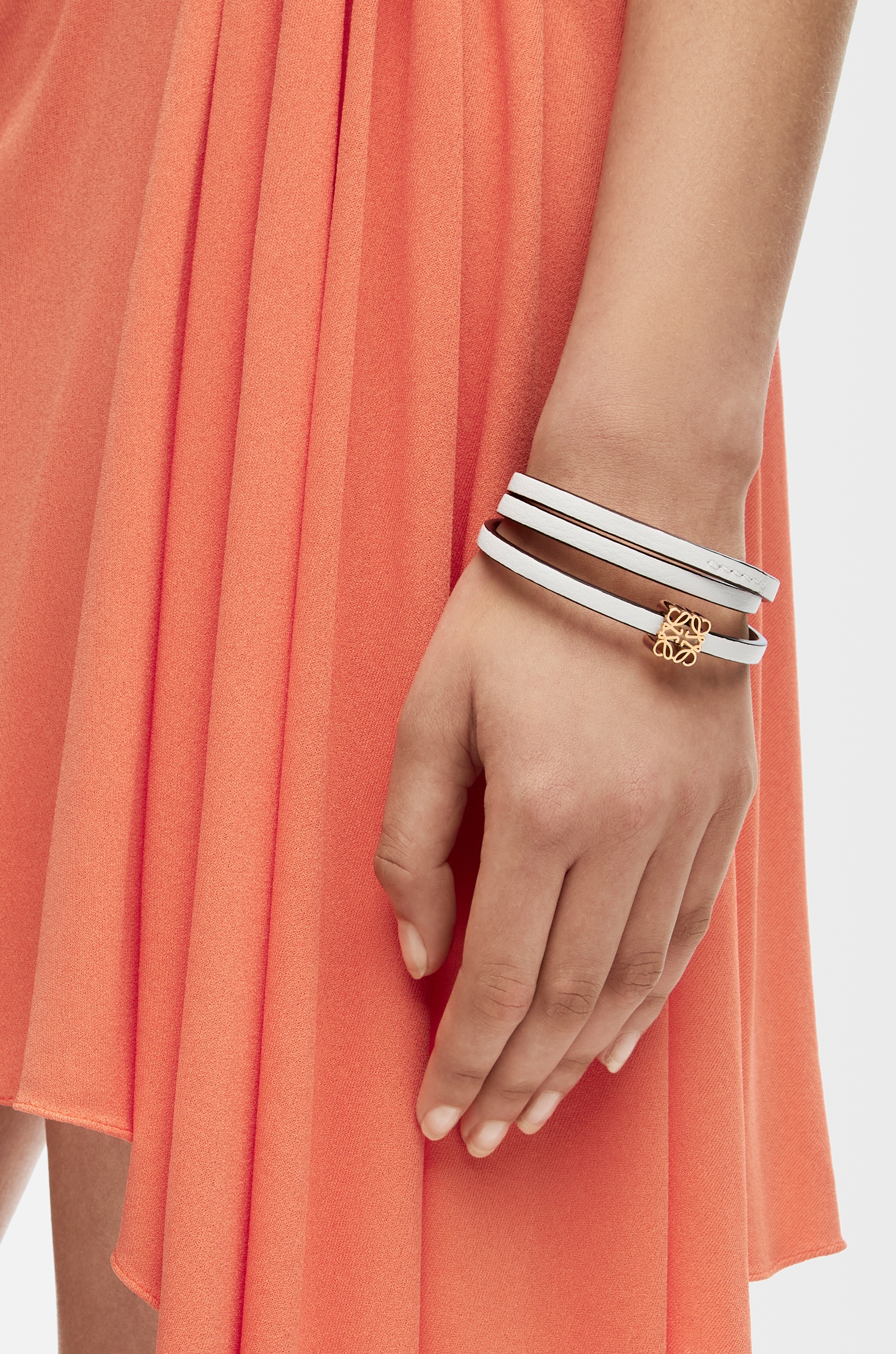 Twist bangle in calfskin - 2
