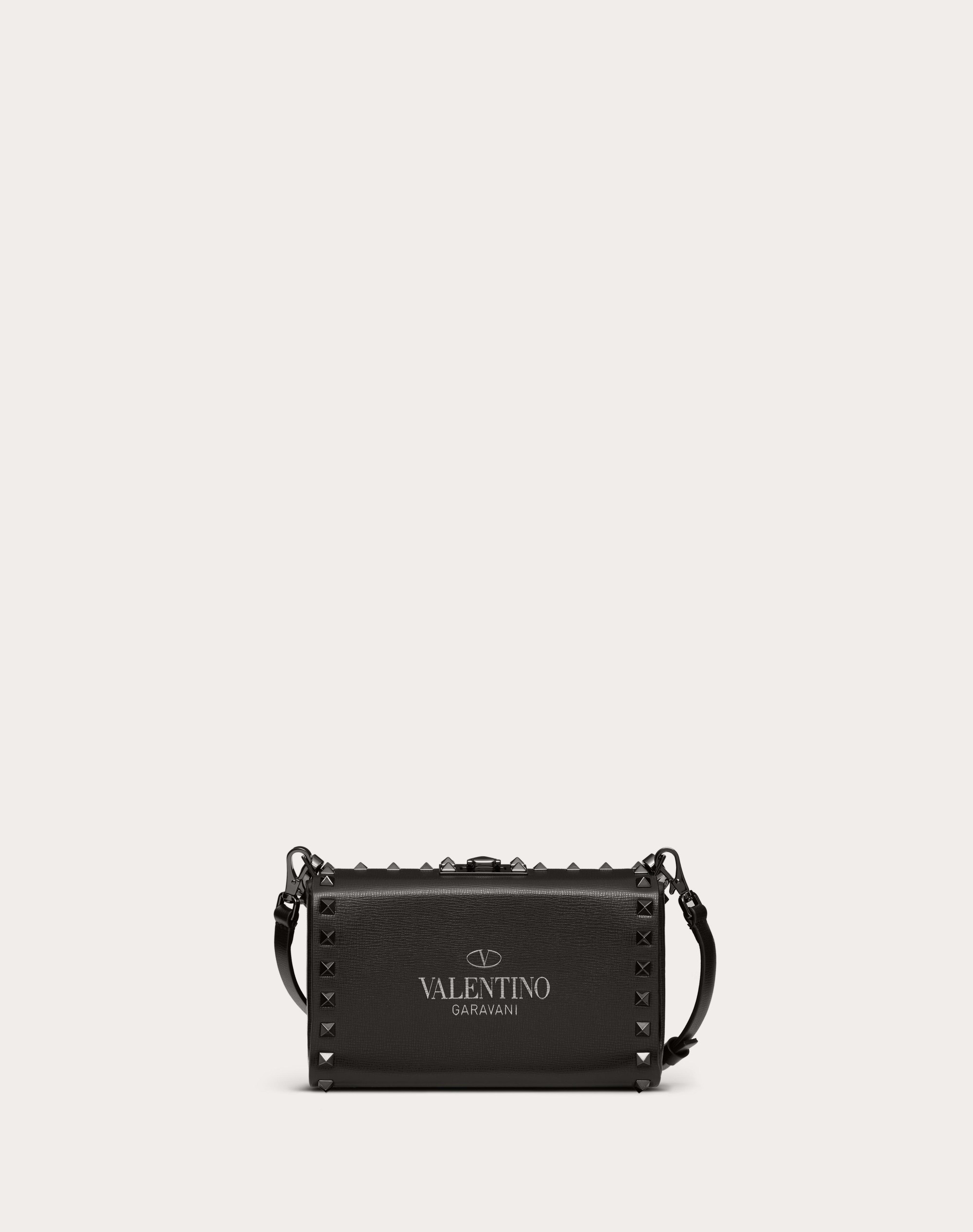 ROCKSTUD GRAINY CALFSKIN CLUTCH - 3