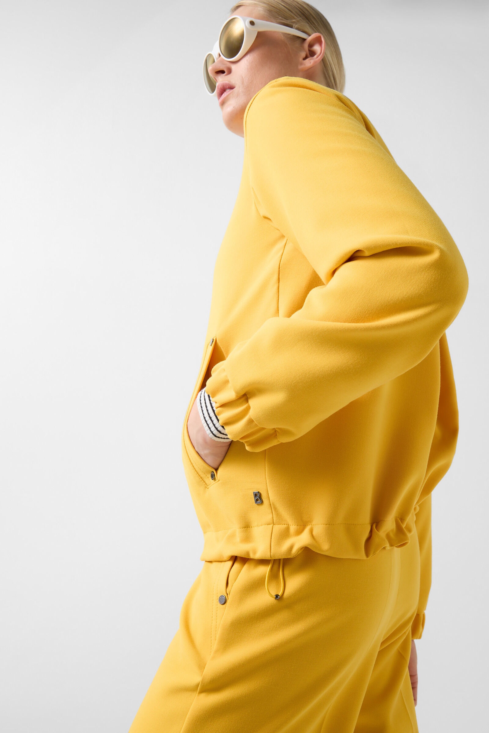 Carmen blouson in Mustard yellow - 6