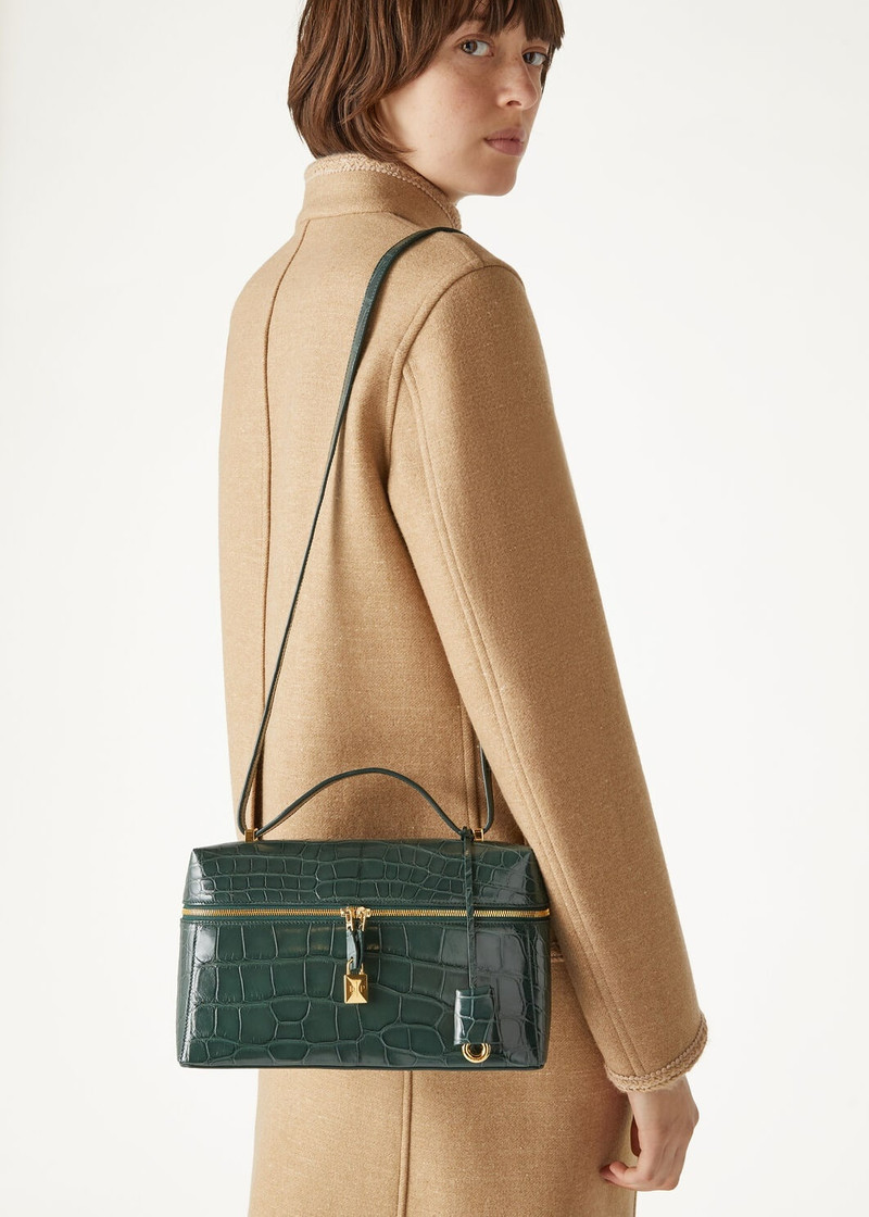 Loro Piana Extra Bag L27 outlook
